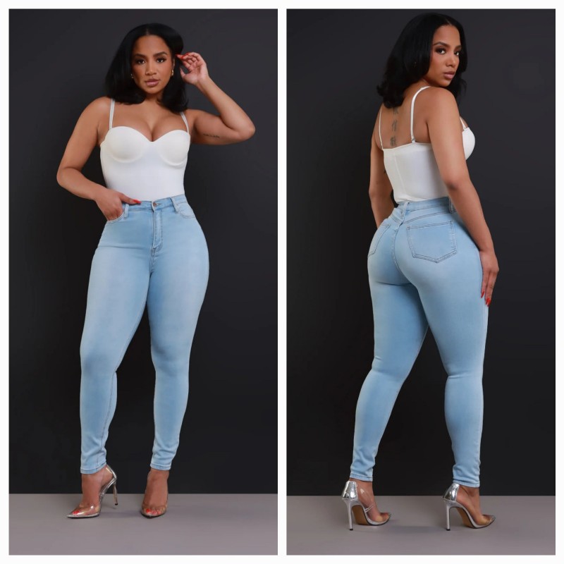 skinny jeans , light denim